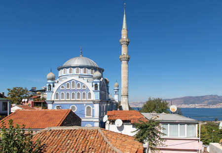 Izmir, Turkey - third most populous city in Turkey, and second largest urban agglomeration on the Aegean Sea, Izmir displays a wonderful Old Town. Here in particular its skylineのeditorial素材