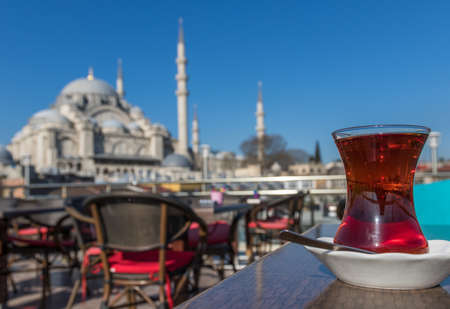 Once capital of the Byzantine Empire and the Ottoman Empire, Istanbul displays historical landmarks at every corner. Here in particular the Old Townのeditorial素材