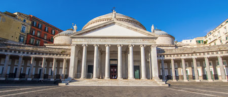 Naples, Italy - one of the main churches in Naples, San Francesco di Paola was completed in 1816 under Bourbons rule. Here in particular its facadeのeditorial素材