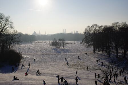 Winter snow in English Garden in the middle of Munichの写真素材