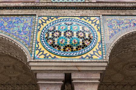 Tehran,Iran-Feb 11,2017;Exterior colorful decoration painting mosaic on the pillar at Golestan palace;a UNESCO world heritage site,the oldest group of buildings in tehranのeditorial素材