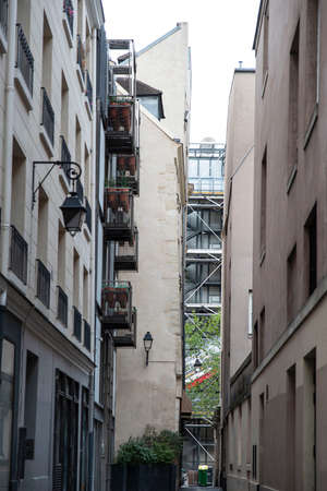 Building and alley in Paris, Franceの写真素材
