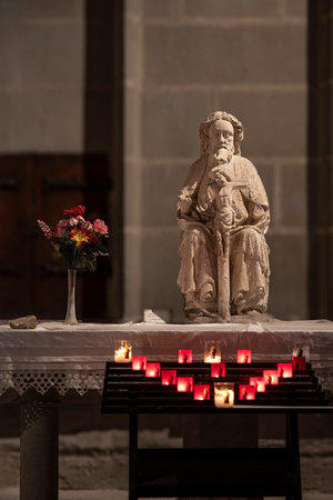 Religious statue in the basilica of the town of Carcassonne in the south of Franceの写真素材