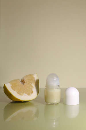 Antibacterial and natural homemade deodorant. Made from coconut oil, sodium bicarbonate, starch and essential oil from pamelaの写真素材