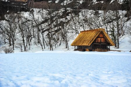 Gassho-style wooden houses in winter season of Japanのeditorial素材