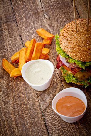 Burger And Friesの写真素材