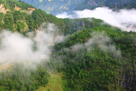 Diffuse cloud mountainの写真素材