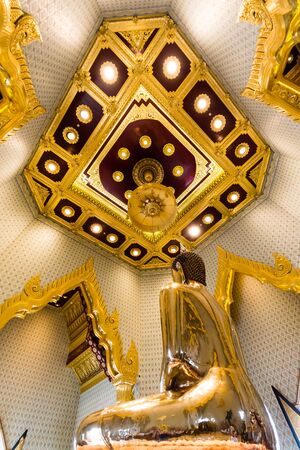 Pure Gold Buddha Image at Wat Traimit, Bangkok, Thailandのeditorial素材