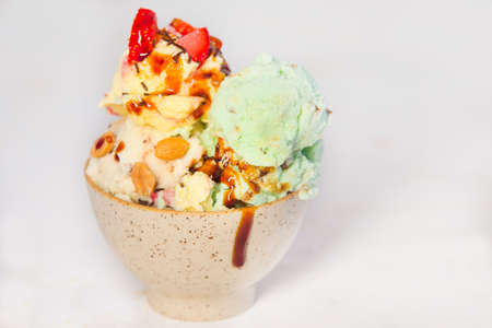 Ice cream with coconut (free sugar)