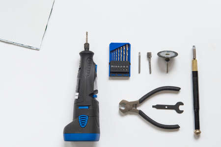 glass cutting accesories close up