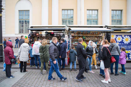 Saint Petersburg, Russia - September 17, 2017: Tourists walking around street looking for souvenir at local gift shop in Russia.のeditorial素材
