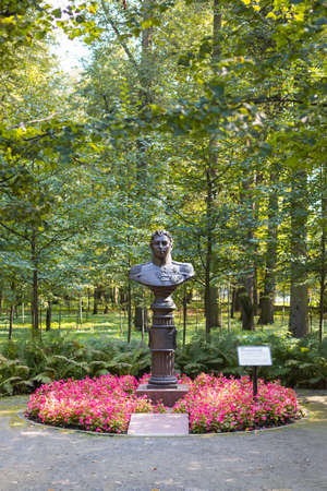 GOLITSYNO, RUSSIA - September, 2020: The monument to His Most Serene Highness Prince Dmitry Golitsyn, parkのeditorial素材