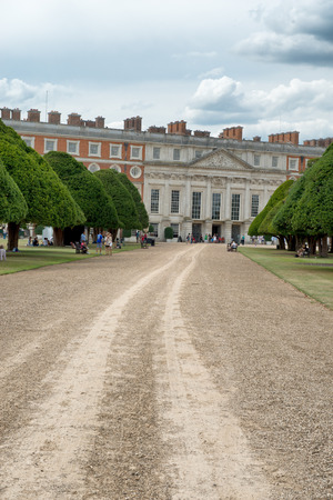 Great Fountain Garden and Hampton Court Palace near London, UKのeditorial素材