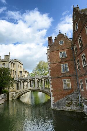 Bridge of Sighs, Cambridge, UK belonging to St. Johns college and crossing the river Camのeditorial素材