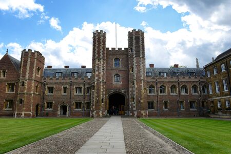 Tower of Second Court, an Example of Tudor Architecture, Leading to Third Court on Campus, St Johns College, University of Cambridge, Englandのeditorial素材