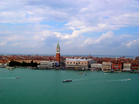 approaching Venice in the lagoon in Italyのeditorial素材