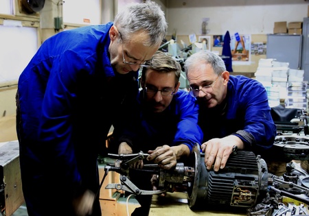 dirty hands - mechanics at work 14のeditorial素材