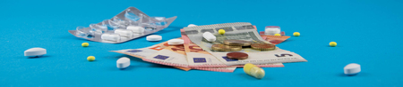 Banknotes and Pillsの写真素材