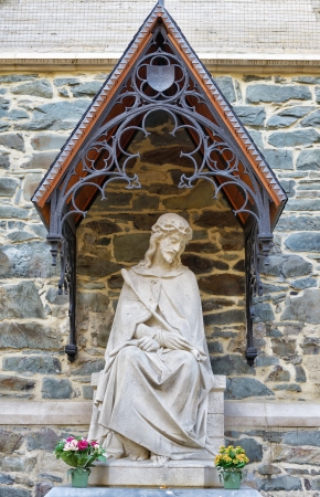 HALLE, BELGIUM-DECEMBER 14: Statue of Jesus at Saint Martinus Basilica on December 14, 2013 in Halle, Belgium.のeditorial素材