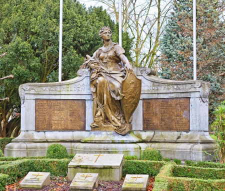 HALLE, BELGIUM-DECEMBER 25: Memorial in Koning Albert I Park commemorate Belgian citizens killed in World Wars of XX century, on December 25, 2013 in Halle, Belgium. のeditorial素材