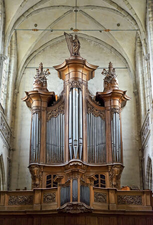 AALST, BELGIUM-OCTOBER 31, 2013: Organ in Collegiate Church Saint-Martin. The history of the church starts in 1480のeditorial素材