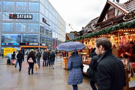 BERLIN, GERMANY-DECEMBER 23, 2014: Christmas market in Berlinのeditorial素材