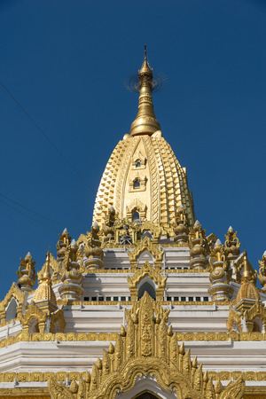 The Swe Taw Myat paya or âBuddha tooth relic pagodaâ is one of Yangonâs recent places of worship.  located on a small hill named Dhammapala in Mayangone township, just South of Yangon airportのeditorial素材
