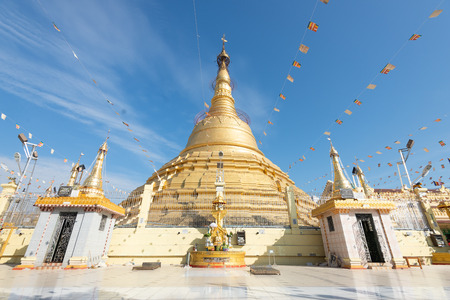 The Botataung Pagoda located in downtown Yangon, Myanmar..Botataung Pagoda was a famous Landmark in Yangon  with Buddhaâs sacred hair relic in the main paogdaのeditorial素材