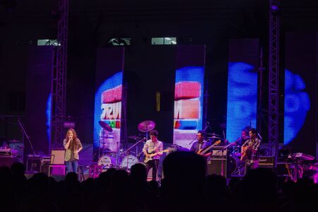 HUA HIN, THAILAND - DECEMBER 31 :  Lead singer of Singular band performs live concert during Hua Hin Music Countdown 2013 on December 31, 2012 in Hua Hin, Prachuapkhirikhan, Thailandのeditorial素材