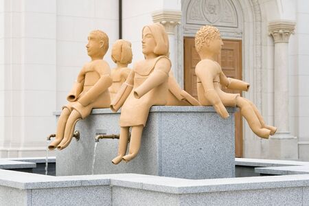 Fountain with childrenの写真素材