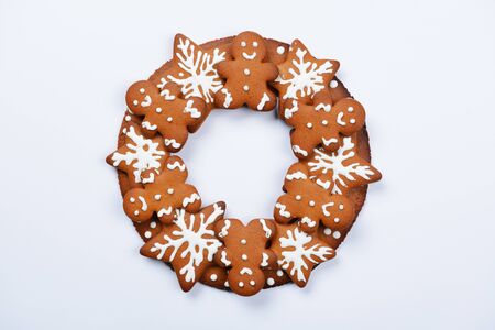 The hand-made eatable gingerbread Christmas wreath