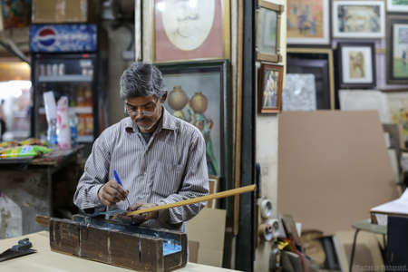 India street portraits Sweeper in Hyderabad, India Editorial photo shoot of street people of India November , 2020のeditorial素材