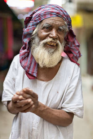 India street portraits Sweeper in Hyderabad, India Editorial photo shoot of street people of India November , 2020のeditorial素材