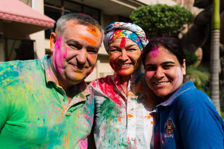 India, Pushkar-March 4, 2020: Young Indian guys find a special pleasure in the holiday of Hollyのeditorial素材