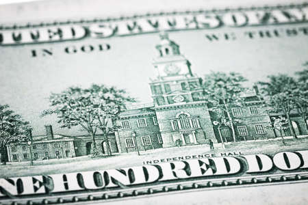 one hundred dollars banknote