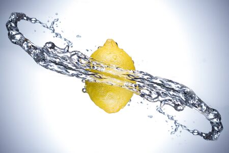 lemon and water splashの写真素材