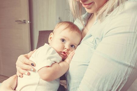 Relationships between daughter and mother: where do problems with mom come from. Elder sister nanny...