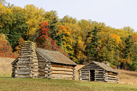 Reproductions of cabins used by Revolutionary War soldiers during the winter of 1777-78 under the command of George Washington. Located in Valley Forge National Historic Park, Pennsylvania, USA.の写真素材