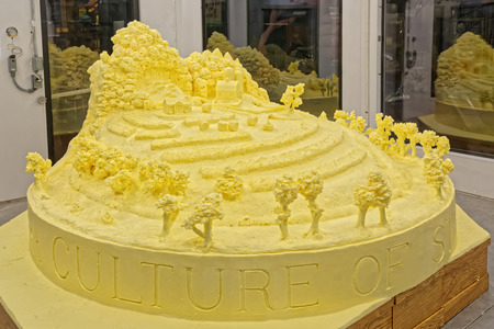 HARRISBURG, PENNSYLVANIA - JANUARY 7, 2017: A  sculpture crafted from 1,000 pounds of butter by artist Jim Victor and Marie Pelton on display at the Farm Show Complex.のeditorial素材