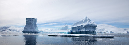 Antarctic Landscape with Reflections in the waterの写真素材