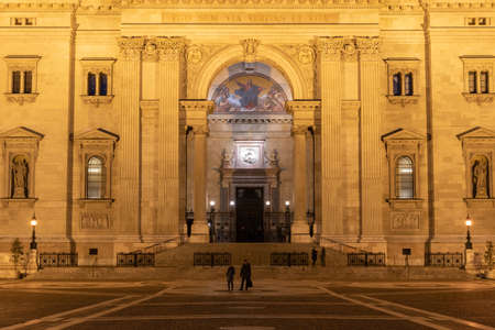 Saint Stephen (Szent Istvan) basilica church illuminated during night in Budapest Hungary Europeのeditorial素材