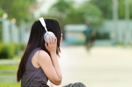 women ware headphoneの写真素材