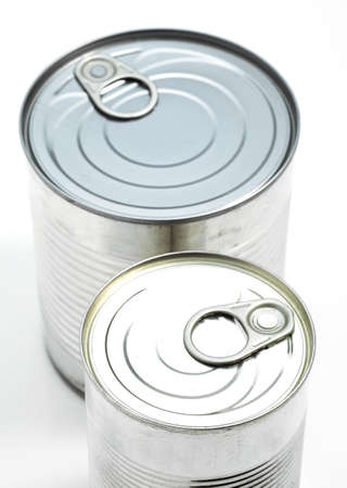 TIN OR CAN AGAINST WHITE BACKGROUNDの写真素材