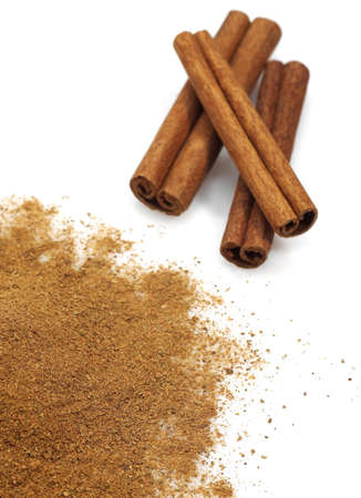 CINNAMON BARK AND POWDER cinnamomum zeylanicumの写真素材