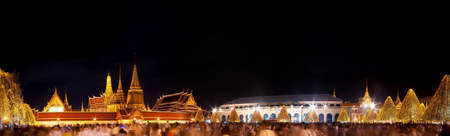 Temple of the Emerald Buddha (Wat Phra Kaew) at night, Thailandのeditorial素材