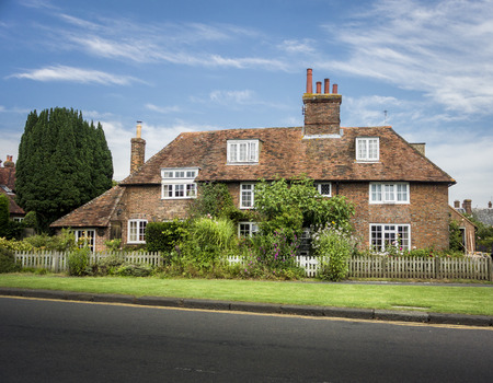English cottage in the village of Appledore, Kent, UKのeditorial素材