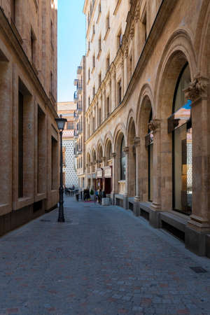 A narrow street in the city of Salamanca, Spainのeditorial素材