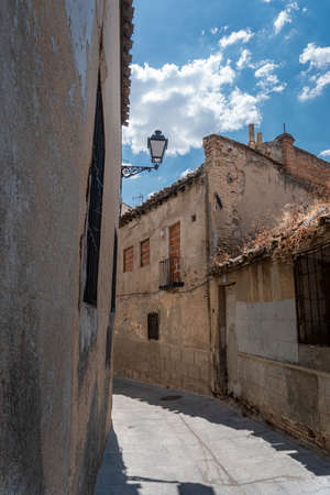 A narrow passage in the city of Toledo, Spainのeditorial素材