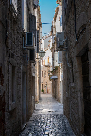 Narrow street in the Old City of Trogir, Croatiaのeditorial素材
