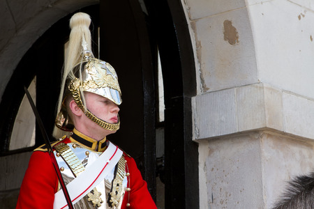 LONDON - APRIL 20: Members of the Household Cavalry on duty at Horse Guards building during the Changing of the Guard in London on April 24, 2012. The Cavalry are the lifeguards of Queen Elizabeth IIのeditorial素材